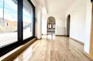 Wohnung mieten in Schloßgartenstraße 10 A, 55583 Bad Münster-Ebernburg, Der Traumhafte Ausblick mit großer Sonnenterasse / 3 ZKB