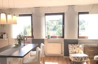Wohnung mieten in 65199 Biebrich, Helle Dachgeschosswohnung/attraktiver Schnitt, EBK – provisionsfrei, von privat