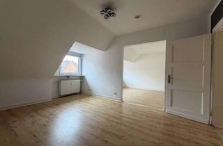 Wohnung mieten in Eppinghovener Straße 12, 46535 Dinslaken, Direkt am Altmarkt - gemütliche & hell geschnittene 3-Raum Dachgeschoss im gepflegten Altbau