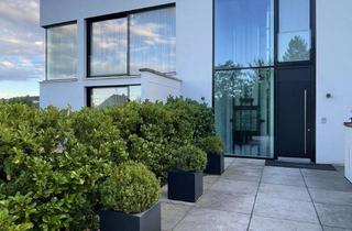 Wohnung mieten in 70193 West, EXKLUSIVE 2-ZIMMER-WOHNUNG MIT GROßZÜGIGER GARTENTERRASSE IN BEGEHRTER HALBHÖHENLAGE