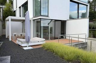 Wohnung mieten in 70193 West, EXKLUSIVE 2-ZIMMER-WOHNUNG MIT GROßZÜGIGER GARTENTERRASSE IN BEGEHRTER HALBHÖHENLAGE