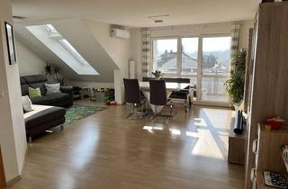 Wohnung mieten in Häfnersweg 48/1, 71522 Backnang, Helle 3-Zimmer Dachgeschosswohnung mit Balkon und Klimaanlage in Backnang