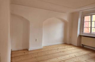 Wohnung mieten in 91550 Dinkelsbühl, Kernsanierte 3 Zimmer Altbauwohnung, zentrale Lage