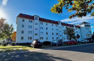 Wohnung mieten in Theodor-Lessing-Straße 21, 14712 Rathenow, Großzügige 2-Zimmer-Erdgeschosswohnung mit zwei Balkonen, Einbauküche & Waldblick