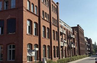 Wohnung mieten in Carl-Spindler-Straße 15a, 12555 Köpenick, Modernes Wohnen an der Spree: 2-Zimmer-Apartment mit Balkon zum Innenhof