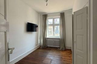 Wohnung mieten in De-Neufville-Straße, 60599 Oberrad, Oberrad: WG-Mansardenzimmer nähe Buchrainplatz