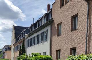 Wohnung mieten in Moselweg, 53129 Kessenich, Wohnen mit Charakter: 3-Zimmer-Dachgeschosswohnung in Bonn-Kessenich