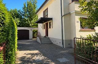 Villa kaufen in 63075 Rumpenheim, 2-FH / Repräsentative Villa mit großem Garten