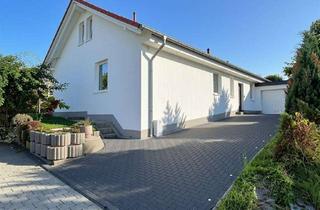 Haus kaufen in 37154 Northeim, Moderner Bungalow mit Energieeffizienz, Komfort und Ausbaupotenzial in Northeim