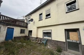 Haus kaufen in 56729 Ettringen, Sanierungsobjekt mit großem Potenzial in guter Lage von Ettringen