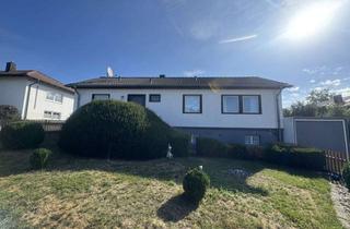 Haus kaufen in 84092 Bayerbach, Wohnkomfort auf einer Ebene – Gepflegter Bungalow mit großem Garten in Bayerbach bei Ergoldsbach