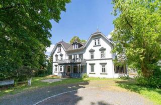 Haus kaufen in 96486 Lautertal, Herrenhaus im Stil der Neurenaissance am Ortseingang von Lautertal!