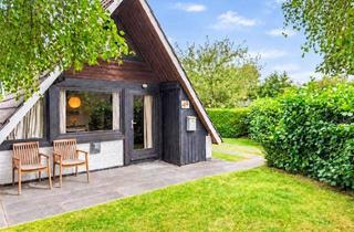 Haus kaufen in 26969 Butjadingen, Gemütlich, charmant, aussichtsreich: Ferienhaus mit Potenzial in beliebter Lage von Burhave!