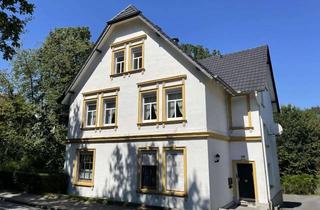 Villa kaufen in 33619 Hoberge-Uerentrup, Sanierungsbedürftige Gründerzeitvilla mit großem Gartengrundstück in Bielefeld-Hoberge