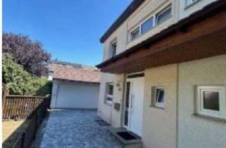 Haus mieten in Ahornstraße 17/1, 71088 Holzgerlingen, Schöne vollrenovierte Doppelhaushälfte mit 150 m² Wohnfläche und großem Garten in Holzgerlingen