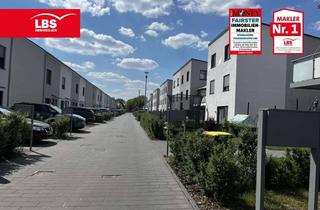Haus mieten in Rosenhagener Str. 25, 12621 Kaulsdorf, Stadthaus mit 5 Zimmern, Terrasse, Balkon + Stellplatz