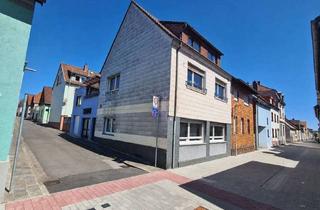 Anlageobjekt in 67657 Innenstadt, KL - Nähe Klinikum, 4-Parteienhaus mit Garage, Balkon und Dachterrasse *KOMPLETT BEZUGSFREI*