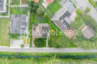 Grundstück zu kaufen in 82194 Gröbenzell, Idyllisches Teilgrundstück mit Altbestand im Ortskern!