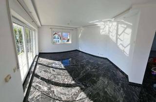 Wohnung kaufen in Furtwiesenstraße 20/1, 72336 Balingen, Modernisierte 3-Zimmer-Wohnung mit Balkon, Garage und Stellplatz