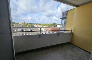Wohnung mieten in Lange Straße 1A, 27749 Mitte, Bezugsfertig ab Oktober: frisch renovierte 1-Zimmer-Wohnung mit Balkon & Küchenzeile im Stadtzentrum