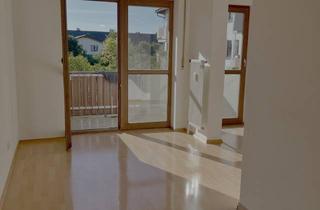 Wohnung mieten in 83024 Rosenheim, Neu renovierte 3-Zimmer-Wohnung mit Südbalkon und Tiefgarage