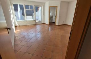 Wohnung mieten in Bahnhofstraße 15, 65527 Niedernhausen, Gemütliche 3 Zimmer mit Balkon im Zentrum von Niedernhausen