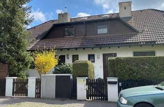 Doppelhaushälfte kaufen in 82223 Eichenau, Doppelhaushälfte mit 514 m² Grundstück, Pool, Garage und S-Bahn Nähe – Privatverkauf