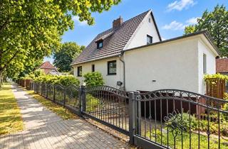 Einfamilienhaus kaufen in 16540 Hohen Neuendorf, Bezugsfrei: Top gepflegtes Einfamilienhaus (Massiv + 5-Zi.) mit großem Garten und viel Potenzial