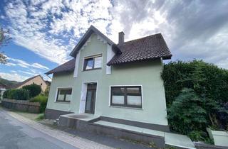 Haus kaufen in 32689 Kalletal, Handwerker aufgepasst - Ein/Zweifamilienhaus mit Modernisierungsbedarf in Kalletal-Zentrum