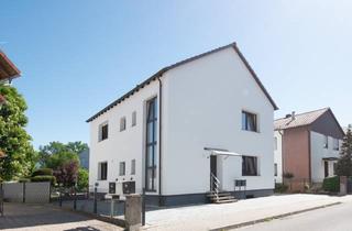Einfamilienhaus kaufen in 67141 Neuhofen, Eigenheim oder Investment: Modernisiertes Haus mit zwei Wohneinheiten