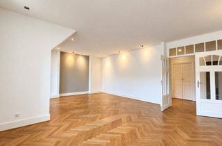 Wohnung kaufen in 40239 Düsseltal, Denkmalgeschützte Altbauwohnung im 4. OG in Düsseldorf-Düsselthal