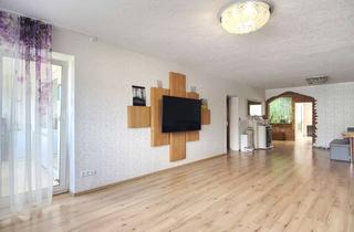 Wohnung kaufen in 72202 Nagold, Provisionsfrei! -Zentrale Renovierte 4 Zimmer Wohnung mit EBK & Tiefgarage