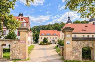 Wohnung kaufen in 01731 Kreischa, *Vermietete Denkmal-Kapitalanlage* - 2-Zi. Whg. mit EBK & Fußbodenheizung im Stiftsgut in Kreischa