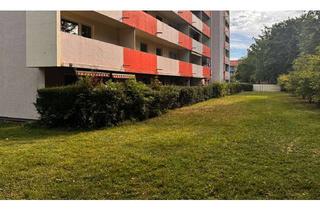 Wohnung kaufen in 91058 Bruck, TOP RENOVIERTE 4-ZIMMER-EIGENTUMSWOHNUNG MIT TERRASSE IN SCHÖNER LAGE IN ERLANGEN-BRUCK