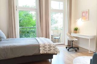 Wohnung kaufen in Linienstraße, 10115 Mitte, Mitten in Mitte und trotzdem im Grünen: Bezugsfreie 3-Zimmer-Wohnung in der Linienstraße