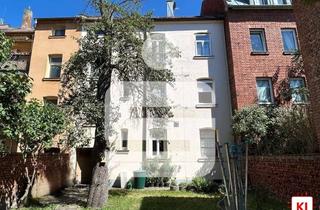 Wohnung kaufen in 91052 Erlangen, 4,5-Zi.-ETW in Erlangen - zentrumsnah...schöne, renovierte Altbauwohnung