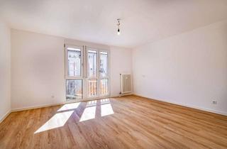 Wohnung kaufen in Raimannweg, 79115 Haslach, Renovierte bezugsfertige sehr helle 2. Zi.-Wohnung in zentraler Lage in Freiburg