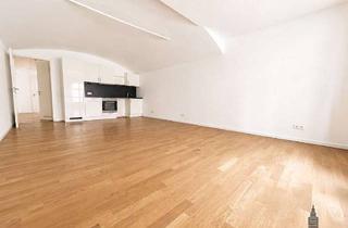 Wohnung kaufen in 39104 Altstadt, Denkmalgeschützte kernsanierte Altbauwohnung - 3 Zimmern & Terrasse zur Eigennutzung oder Vermietung