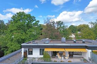 Wohnung kaufen in 82343 Pöcking, Dachterrassenwohnung mit Blick ins Grüne und Seenähe in Pöcking