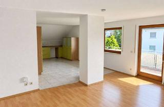 Wohnung mieten in 75242 Neuhausen, Großzügige 4-Zimmer-OG-Wohnung mit EBK, Balkon, Garage und Stellplatz