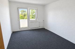 Wohnung mieten in Semliner Straße 133, 14712 Rathenow, Großzügiges Wohnen mit zwei Balkonen in ruhiger Lage