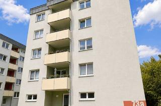 Wohnung mieten in Arnold-Zweig-Str. 73a, 18435 Knieper West, Wohlfühlwohnung: Helle 2 Zimmer mit Balkon, Aufzug und Einbauküche in gepflegtem Wohnumfeld
