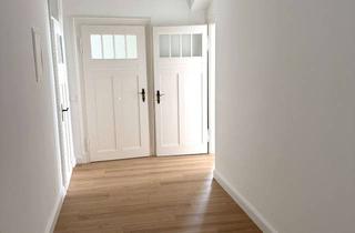 Wohnung mieten in Eisenacher Straße 65, 04155 Gohlis-Süd, Frisch renovierte 2-Zimmer Altbauwohnung mit Balkon und Tageslichtbad in Leipzig Gohlis-Süd