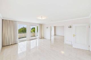 Wohnung mieten in 65189 Wiesbaden, Großzügige Etagenwohnung mit sonnigem Südbalkon und zwei Garagen