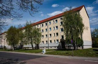 Wohnung mieten in Juri-Gagarin-Str., 06449 Aschersleben, 3x3: 3-Raum, 3. OG, Hausnummer 3