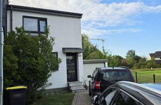 Wohnung mieten in Gerhard-Van-Clev-Straße 43, 47495 Rheinberg, renovierte 2-Zimmer-Wohnung in schöner Wohnlage in 2 Parteienreihenhaus