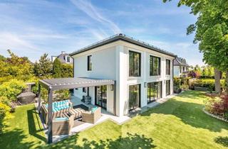 Villa kaufen in 82031 Grünwald, Englisch inspirierte, neuwertige Villa von 2019, in nobelster Grünwalder Lage