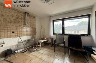 Haus kaufen in 66701 Beckingen, Zwei Häuser auf einem Grundstück: Einziehen und das zweite Haus vermieten!