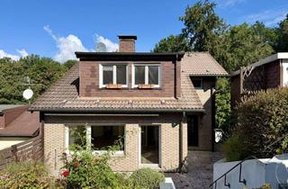 Einfamilienhaus kaufen in 42113 Wuppertal, Freistehendes Einfamilienhaus in ruhiger Wohnlage mit großzügiger Nutzfläche