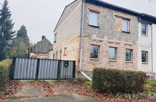 Haus kaufen in 15306 Vierlinden, Zweifamilienhaus in Vierlinden - Sanierungsobjekt mit großem Grundstück